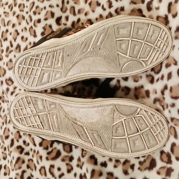 FINAL PRICE before donate! ShoeDazzle Sz 8 Leopard Hidden Wedge Tennis shoes - Picture 9 of 16